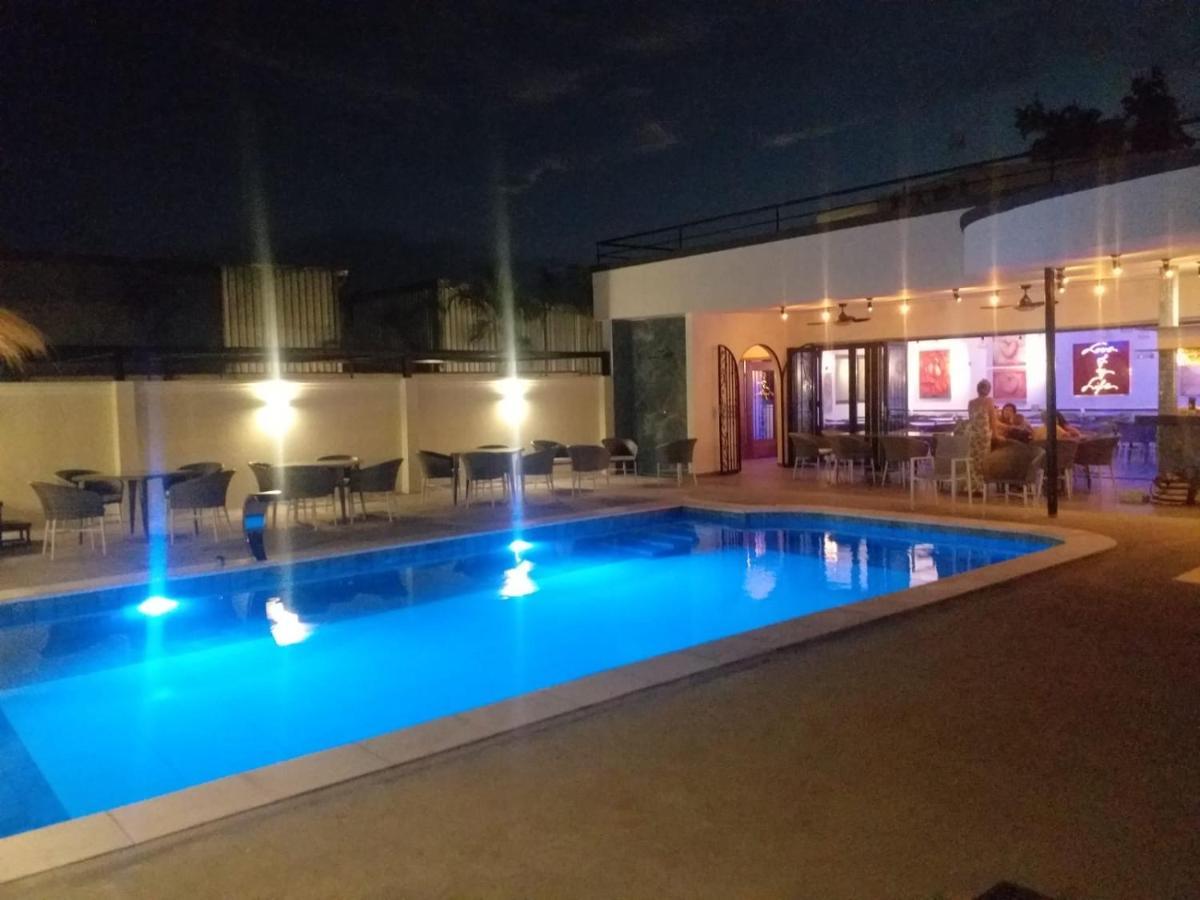 Hotel Oasis-Dream Holidays - La Petite France San Bernardino Dış mekan fotoğraf