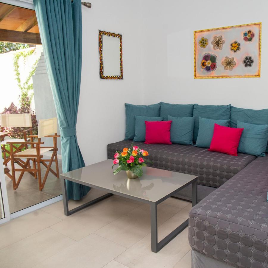 Hotel Oasis-Dream Holidays - La Petite France San Bernardino Dış mekan fotoğraf