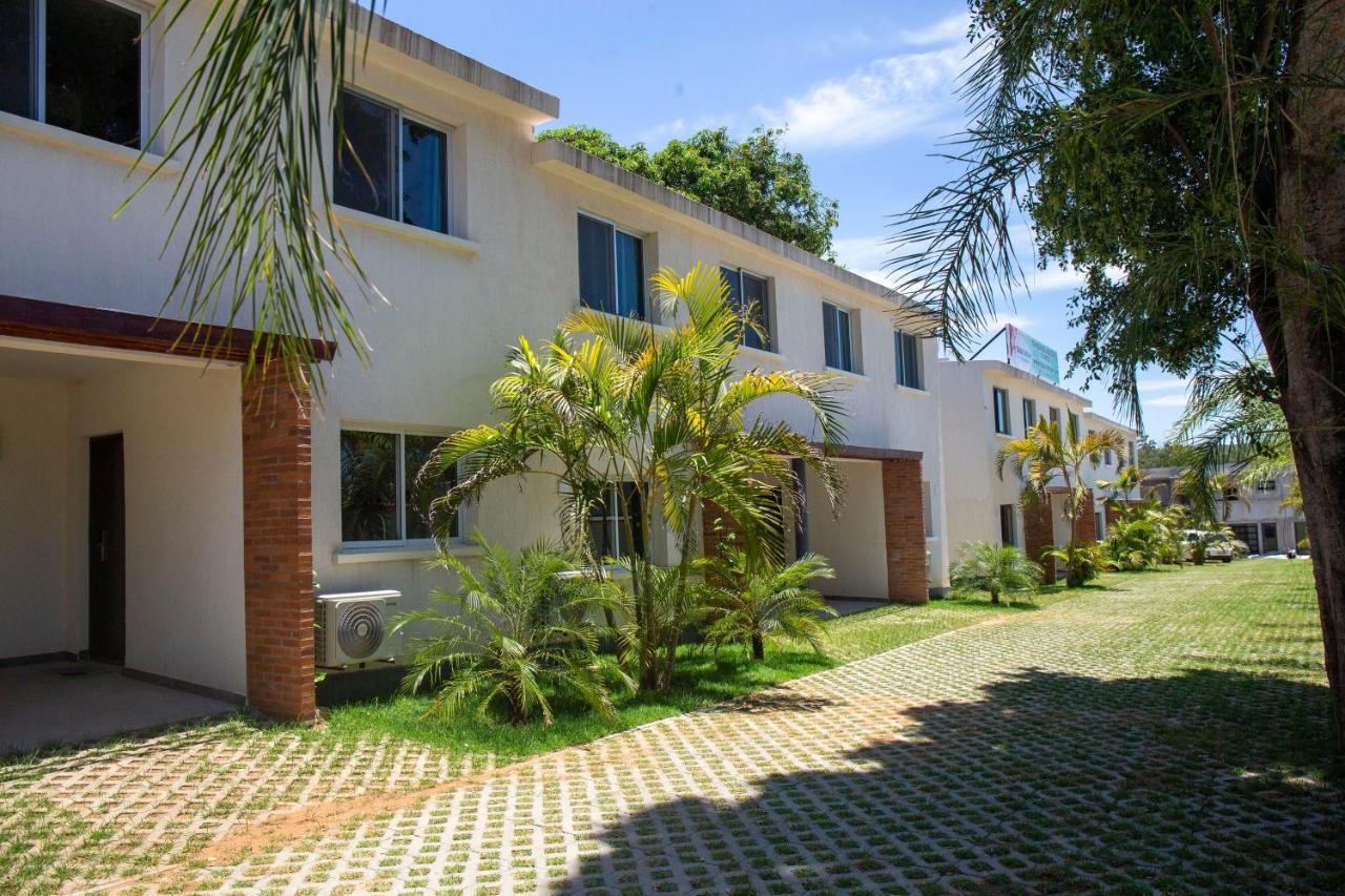 Hotel Oasis-Dream Holidays - La Petite France San Bernardino Dış mekan fotoğraf