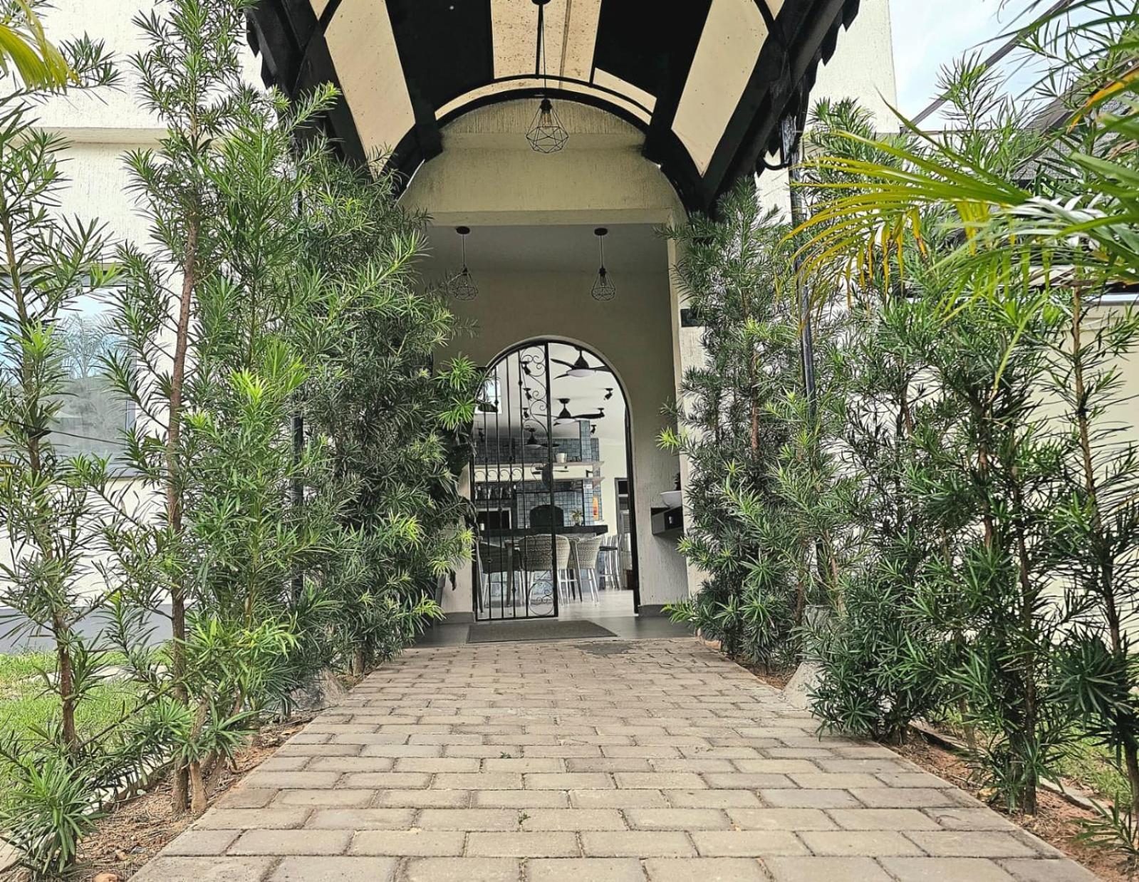 Hotel Oasis-Dream Holidays - La Petite France San Bernardino Dış mekan fotoğraf